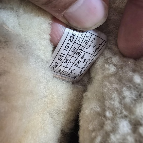 UGG Boots Womens Size 7 Chestnut Cedric Suede Sheepskin Shearling 1012360 - Picture 13 of 14